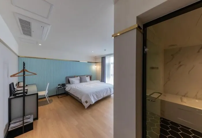 Hotel Brown Dot Nampo Jagalchi 3*